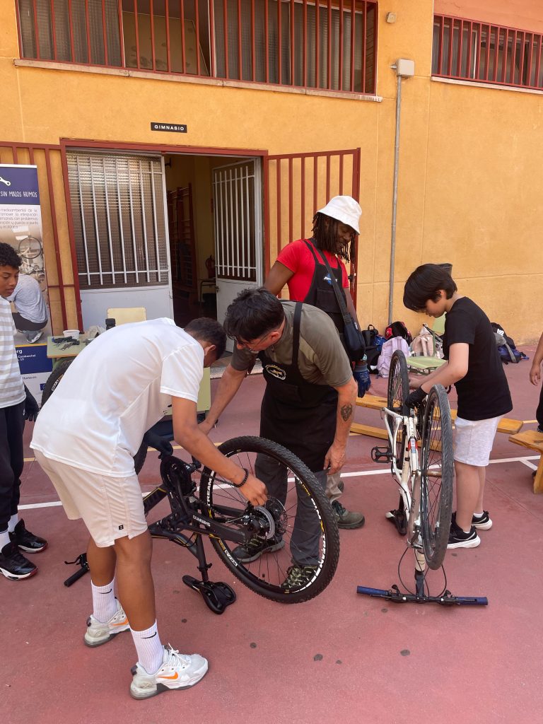 rebicicla-fundacion-buen-samaritano-3