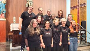 Lee más sobre el artículo El Coro A Toda voz actuó en la parroquia salesiana